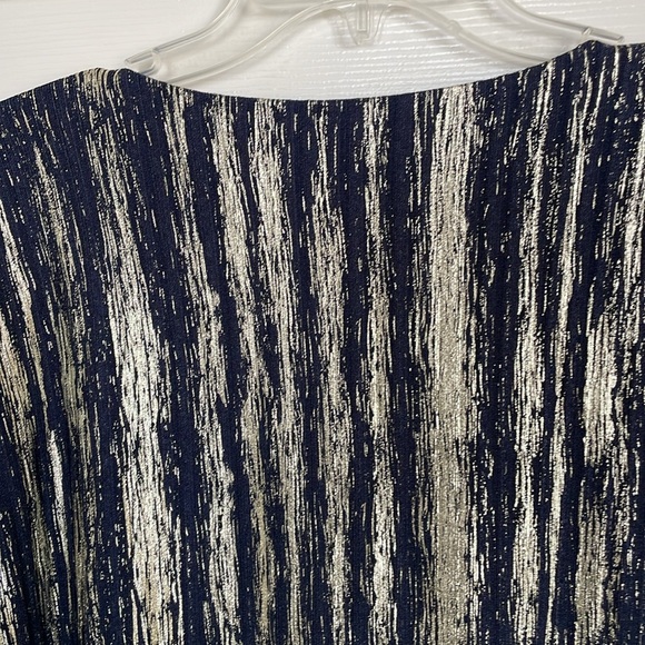 New! JM Collection Metallic O-Ring Keyhole Top, Holiday Top, Blue and Gold, XXL - Picture 8 of 11